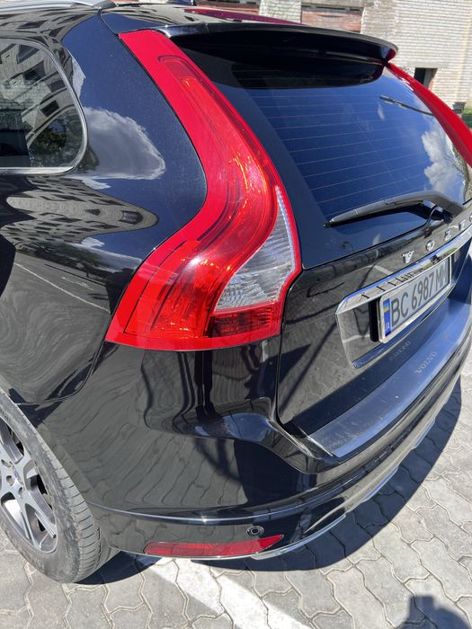 Volvo xc60 2.4дизель D5 . AT. AWD.
