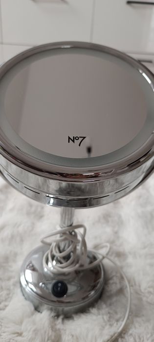 Lusterko podświetlane N°7