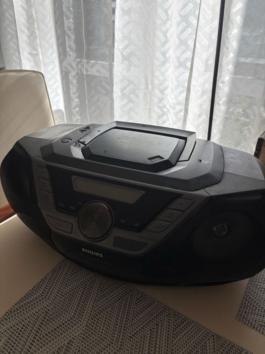 Музикальний центр магнітола