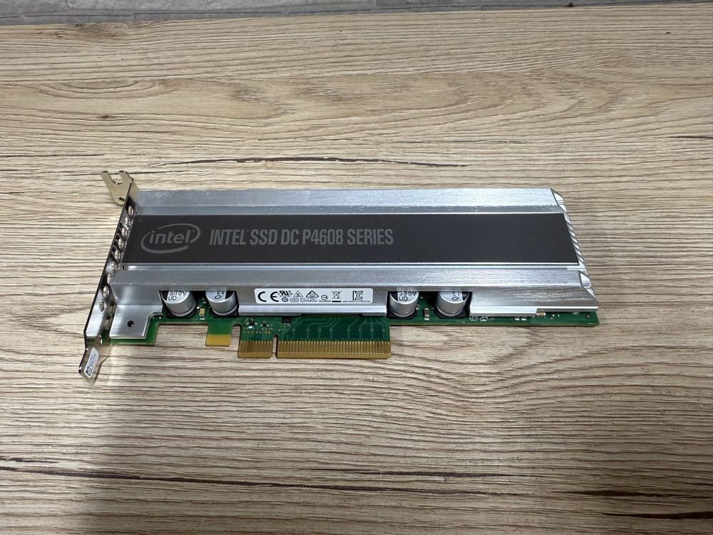 Oracle SSD Intel DC P4608 Series 6.4TB PCIe NVMe підходить до ПК