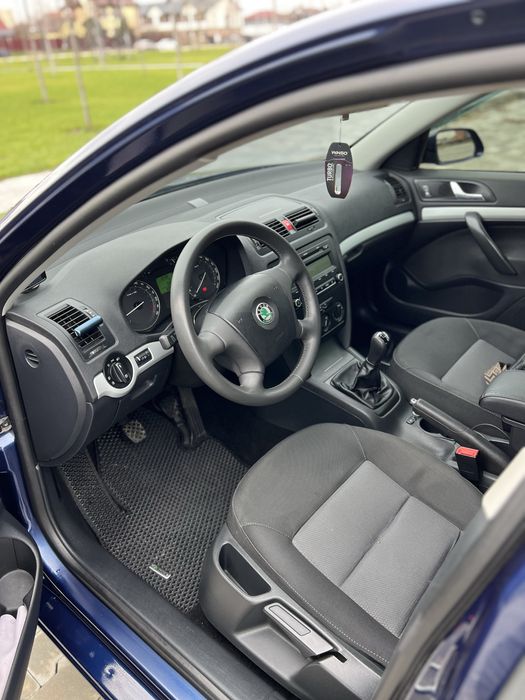 Продам Шкоду Октавію А5. 1.6 бенз MPI