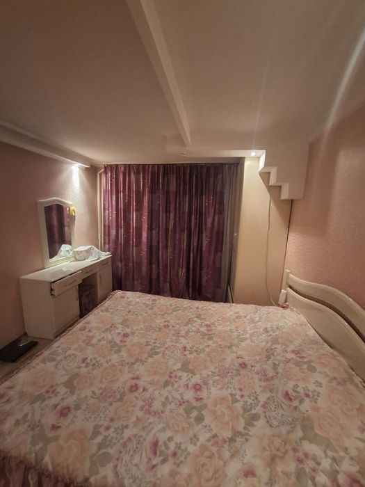 Продам 3 к. квартиру,  Центр