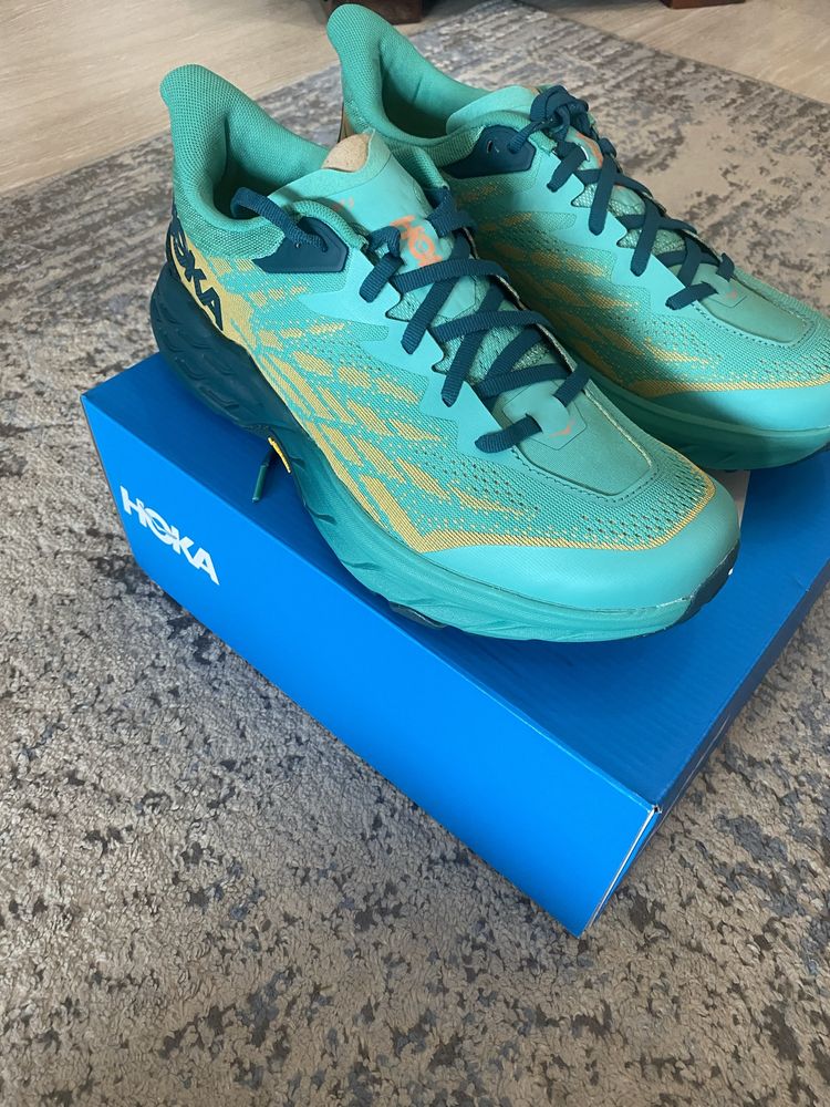 Bute Hoka Speedgoat 5 - Nowa