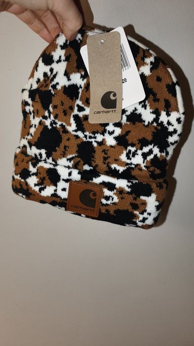 Czapka carhartt w łatki ciapki zimowa