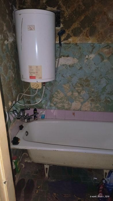 Продам 3-х. комнатную квартиру под ремонт..