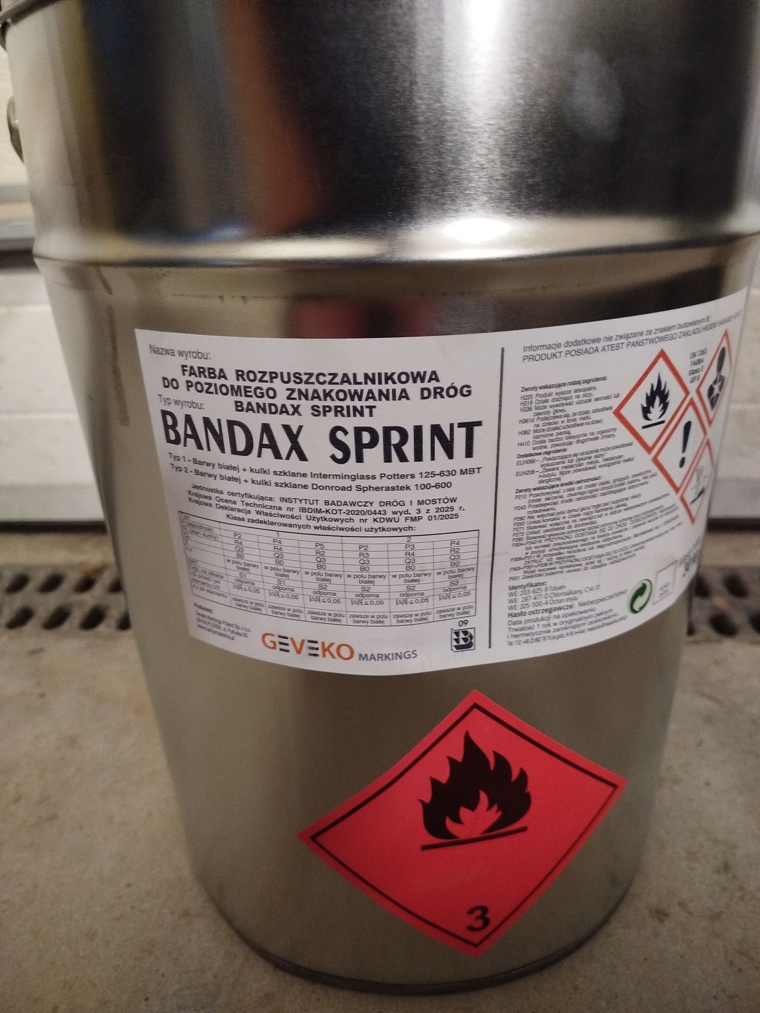 Farba drogowa Bandax Sprint  do betonu 30 kg