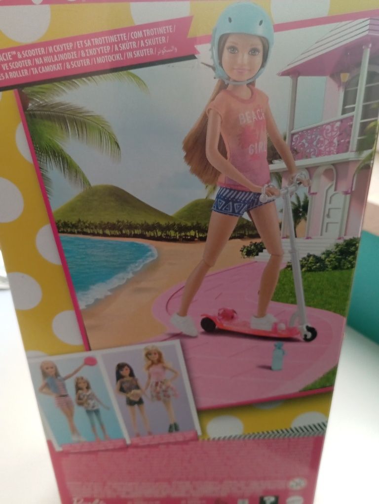 Barbie na hulajnodze