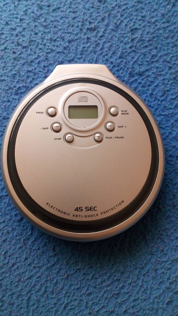 Sprzedam odtwaracz płyt CD