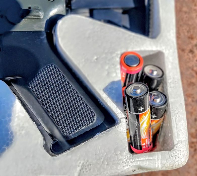 Игрушечный автомат на акумуляторе