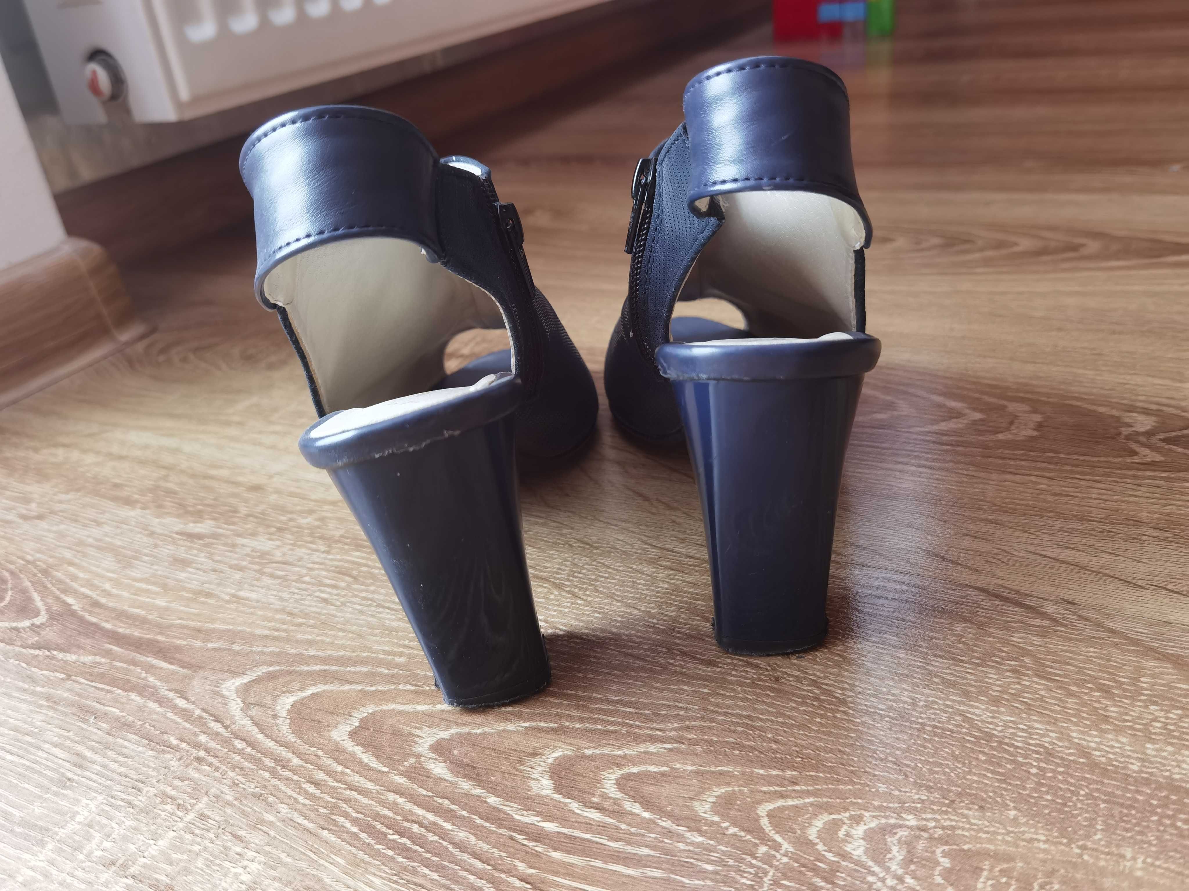 Buty błyszczące na obcasie 37 do sukienki spodni wyjściowe eleganckie