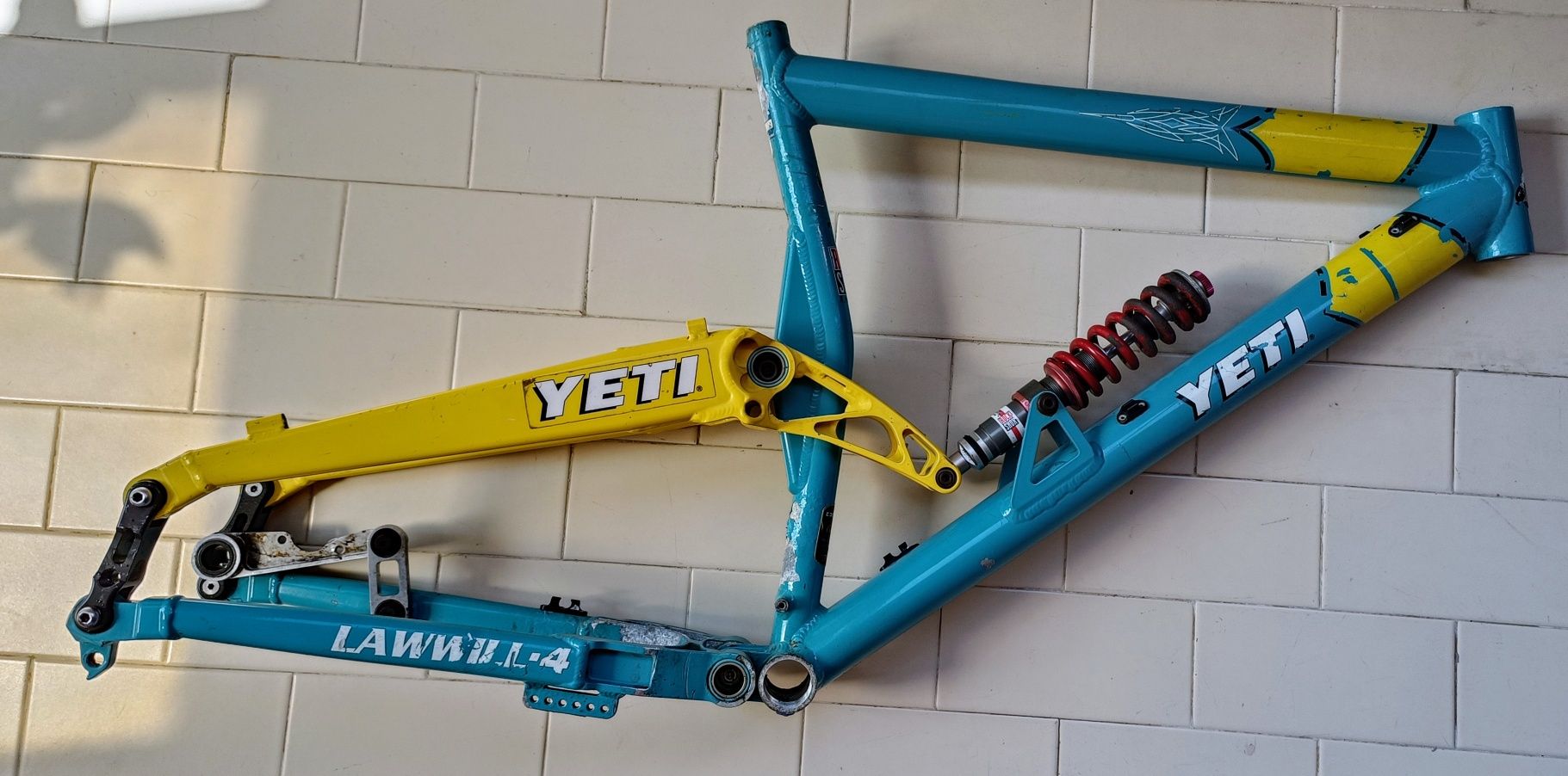 Yeti Lawwill-4 DH FR 4X