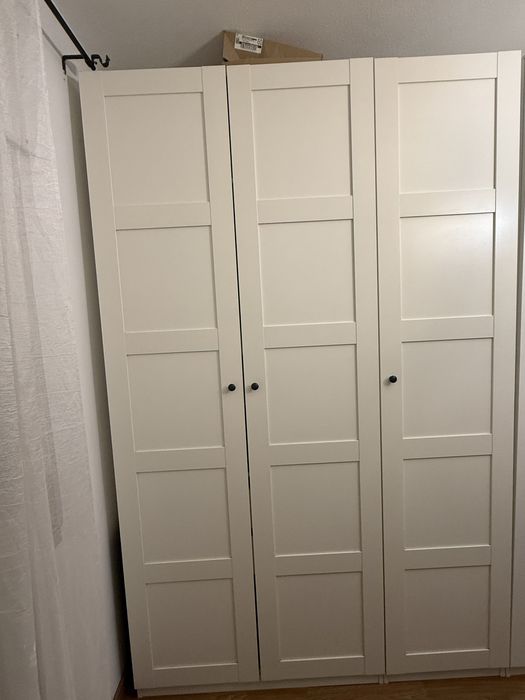 Roupeiro Ikea Bergsbo