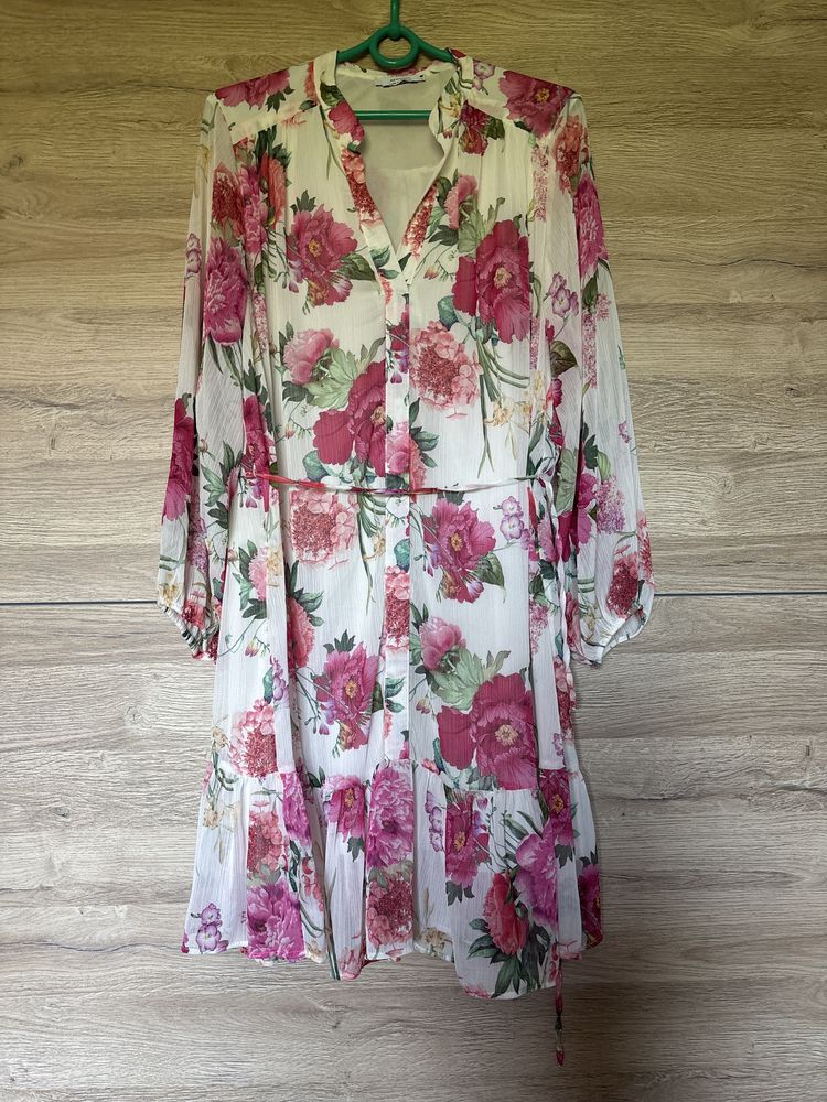 Sukienka w kwiaty reserved XL