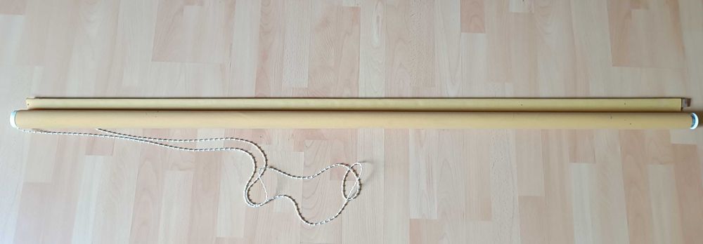 Roleta kolor żółty