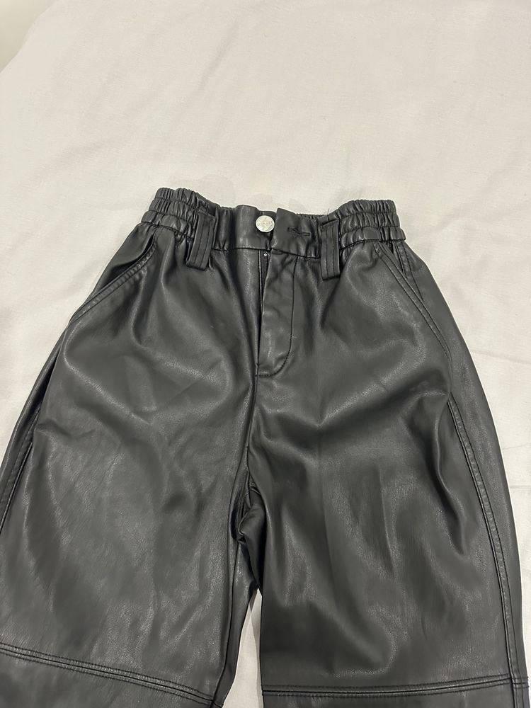 Calcas de cabedal | BERSHKA