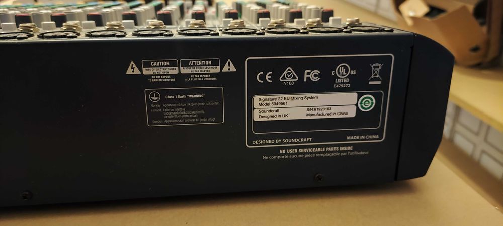 Soundcraft Signature 22 Mesa de mistura