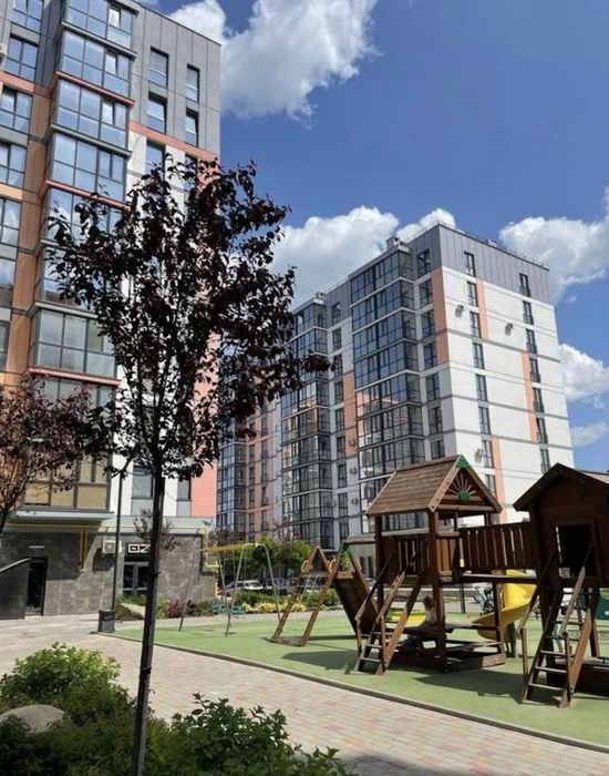 Луцьк Оренда 2  Паркомісця Луцьк вул.Привокзальна 10 Е