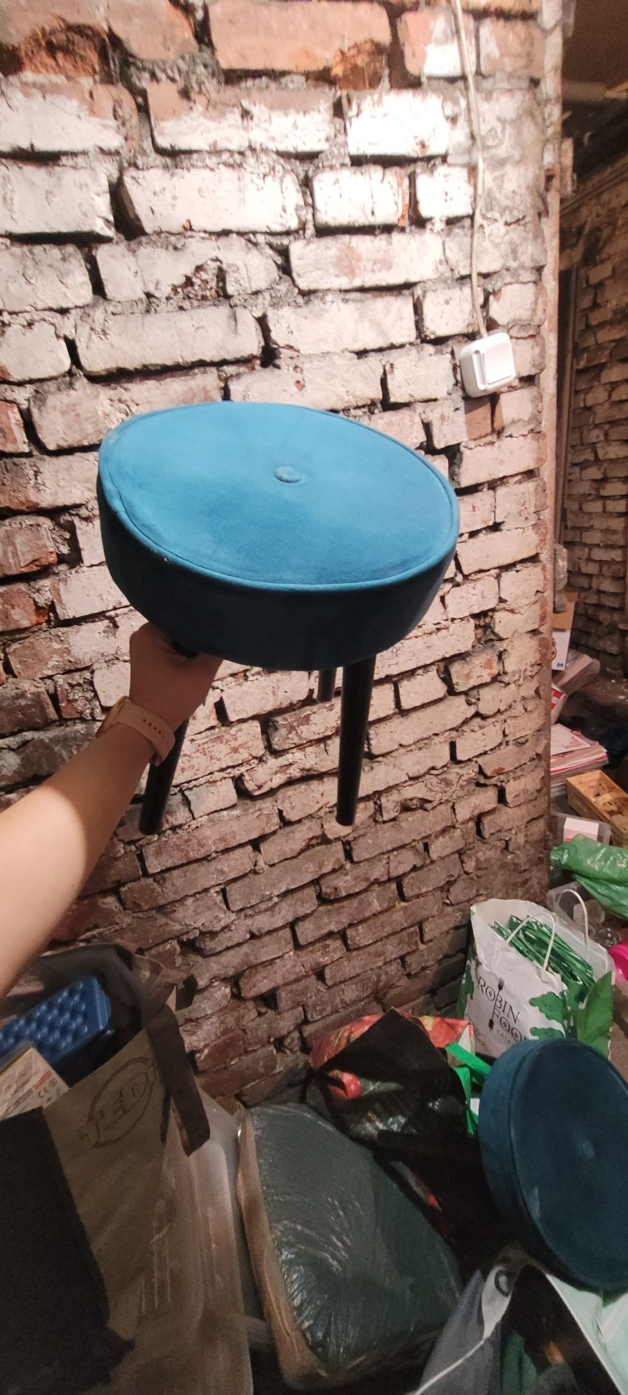 Taboret zamszowy