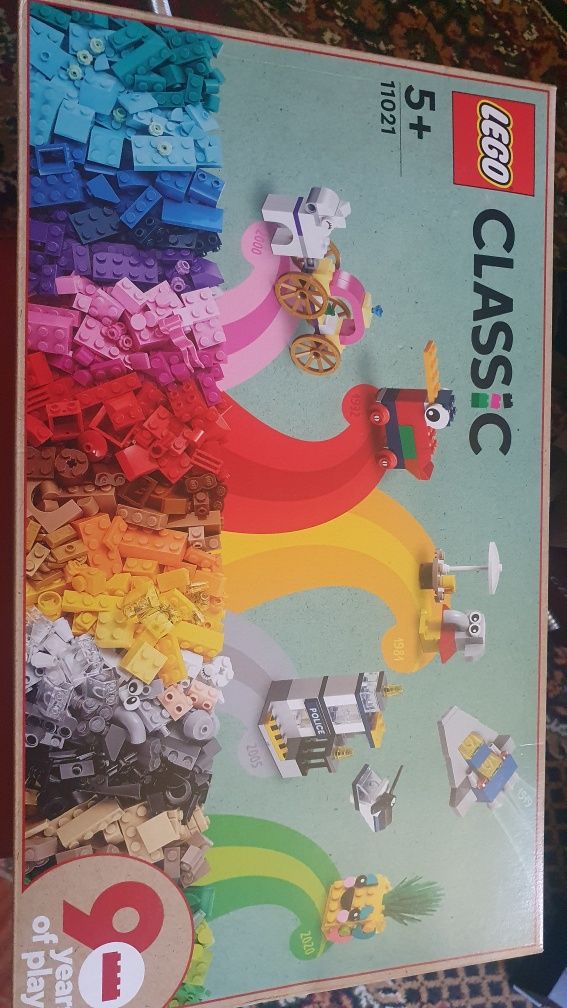 LEGO® 11021 Classic - 90 lat zabawy