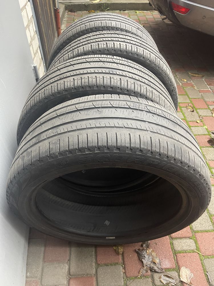 Літні шини R20 245/45 Pirelli