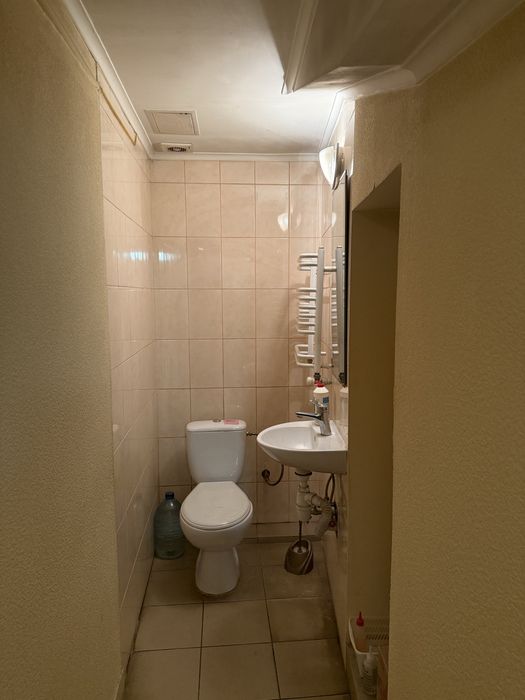 Оренда приміщення 47м2, вул. Б. Хмельницького(початок)