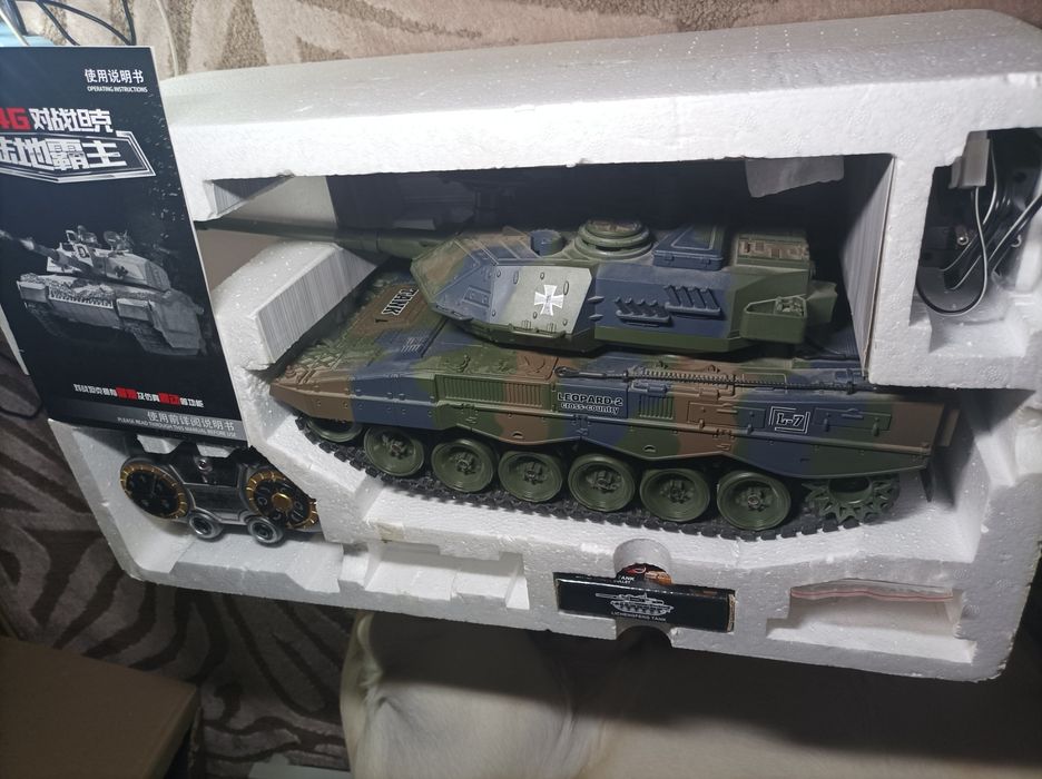 Танк на управлении,установленны новые мощные АКБ+подарок
