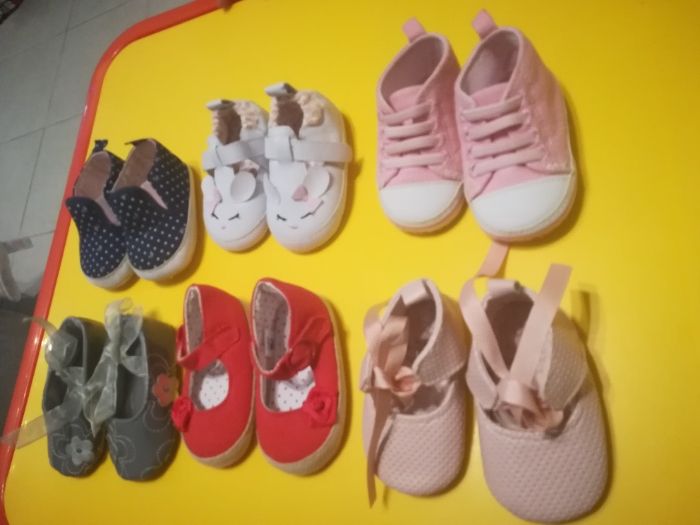 Sapatos de bebé dos zero aos 9 meses