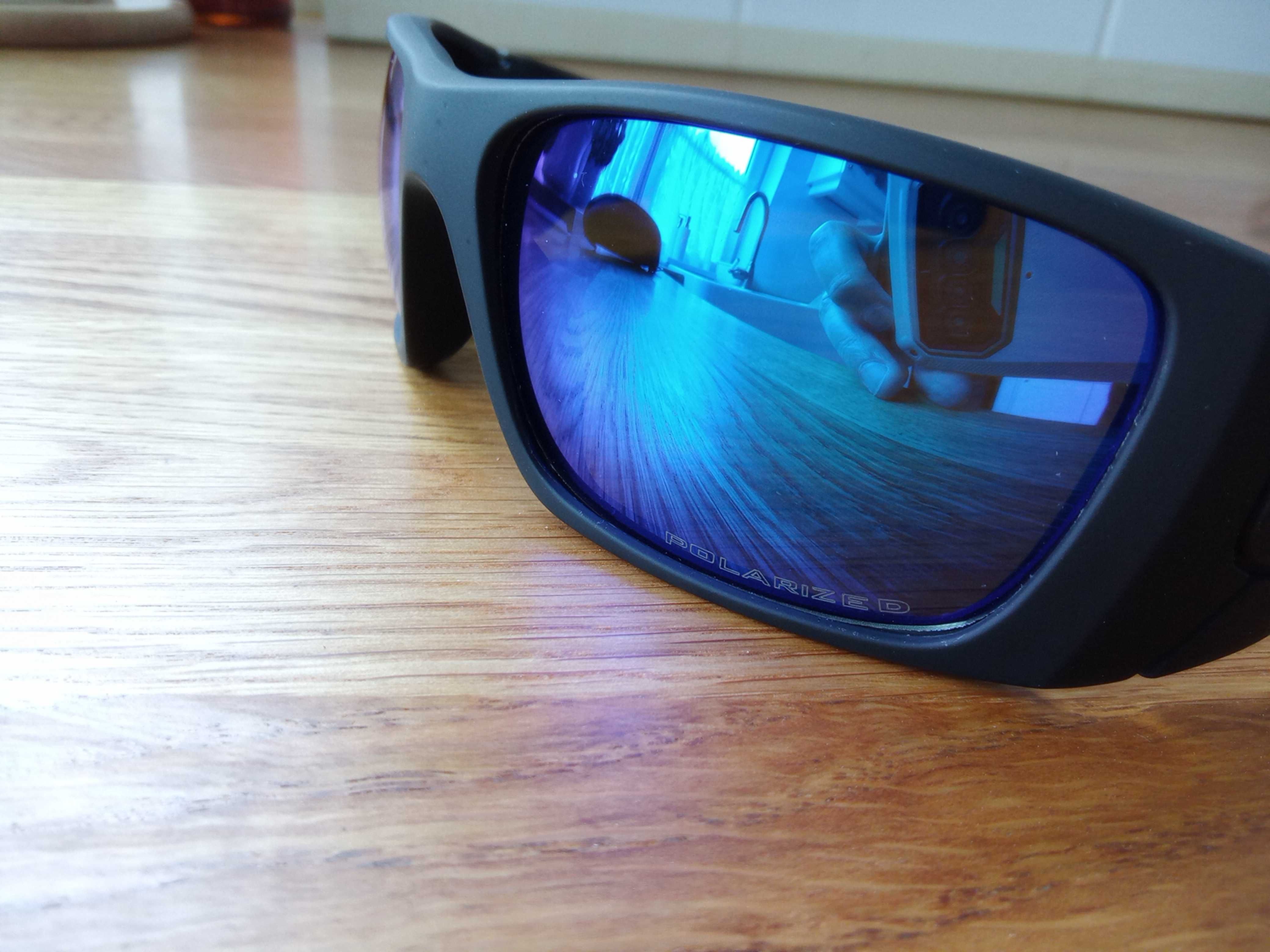 Okulary przeciwsłoneczne polaryzacyjne Oakley