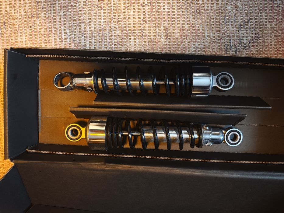 Suspensão de origem Triumph Boneville T100