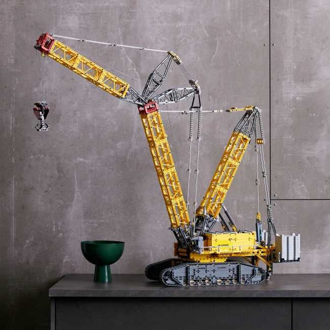 Конструктор LEGO Technic Гусеничний підйомний кран Liebherr LR 13000