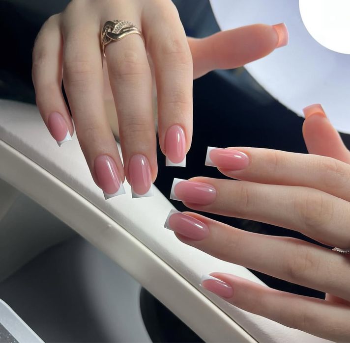 Манікюр/Караваєві Дачі/Нарощення нігтів Київ, Соломʼянський район