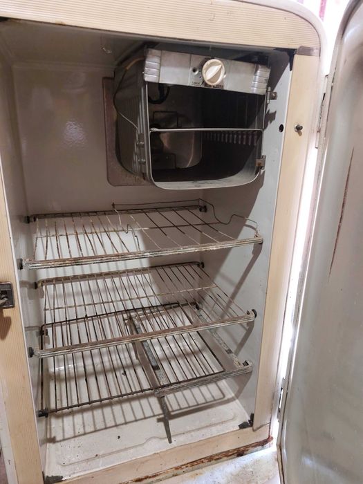 холодильник Днепр 1954 г. СССР (ретро раритет винтаж рабочее состояние