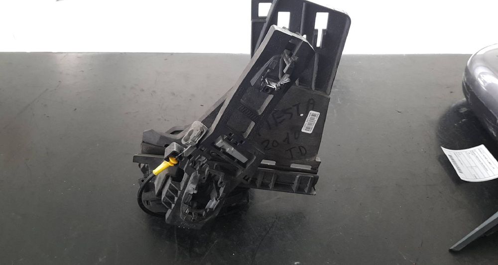 Fechadura / fecho porta trás direito FORD Fiesta VI (CB1, CCN)