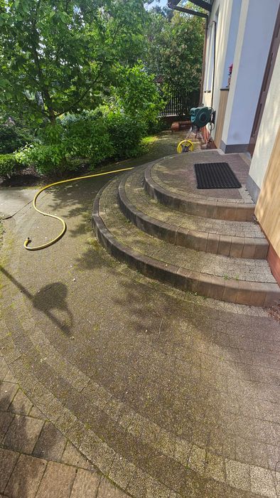 Mycie kostki brukowej, elewacji.