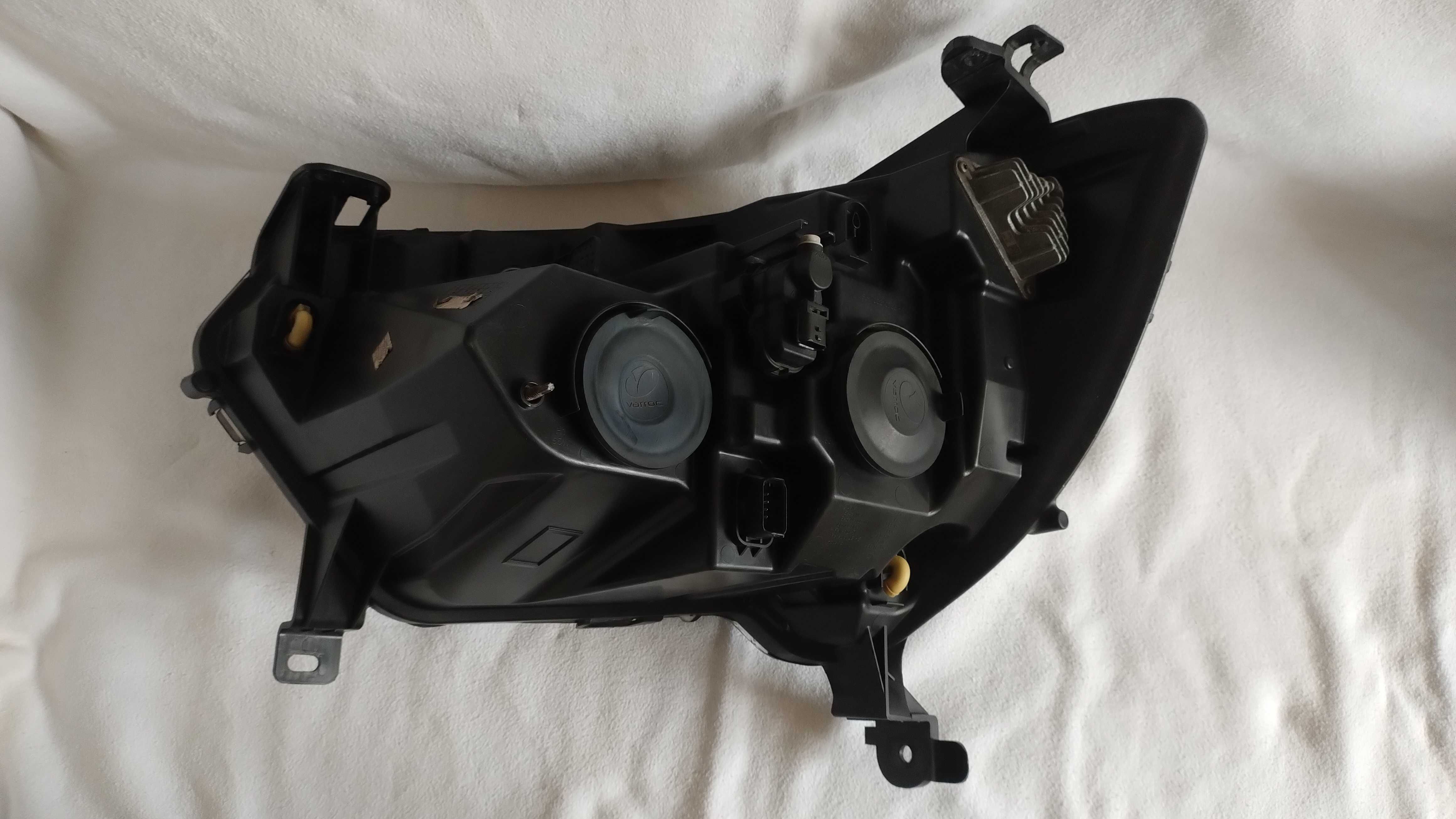 Reflektor Prawy Lampa Przednia Prawa LED Renault Master III Lift 19-
