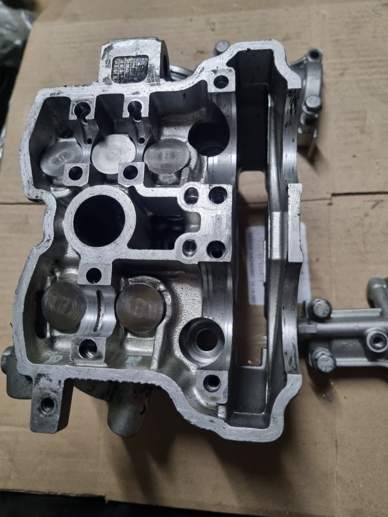 Głowica yzf / wr 426 / 400  4t  00r - 05r cross yamaha 5BE