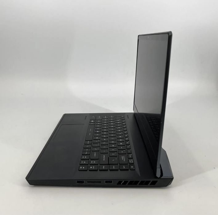MSI GE66 Raider 10SFS–i7-10750H, ddr4 32GB, RTX 2070 Super