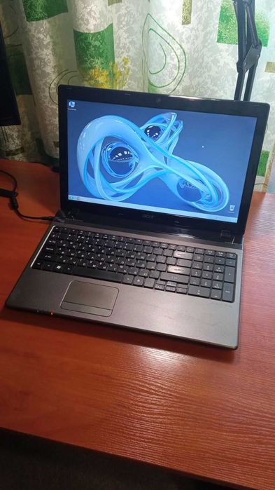 Топовая мультимедийная рабочая станция Acer Aspire 5560G
