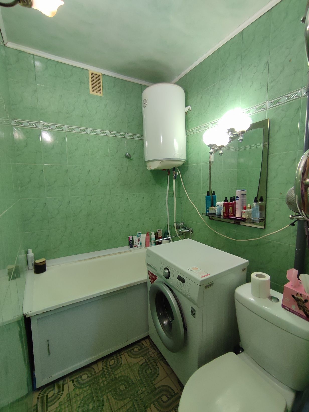 Продається 3х  квар. з меблями на 44 квартолі вул  Армавирська