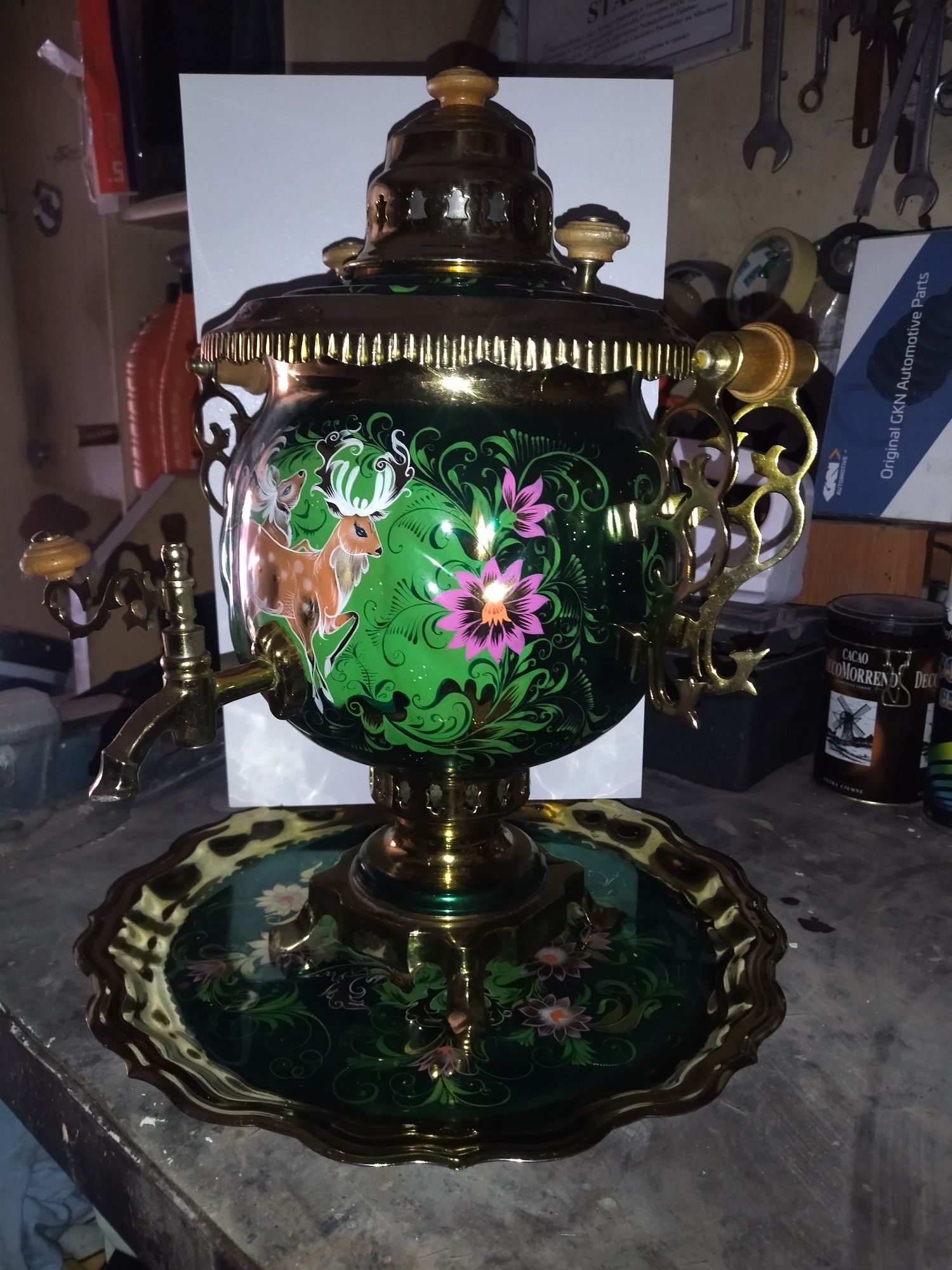 Samowar zdobiony