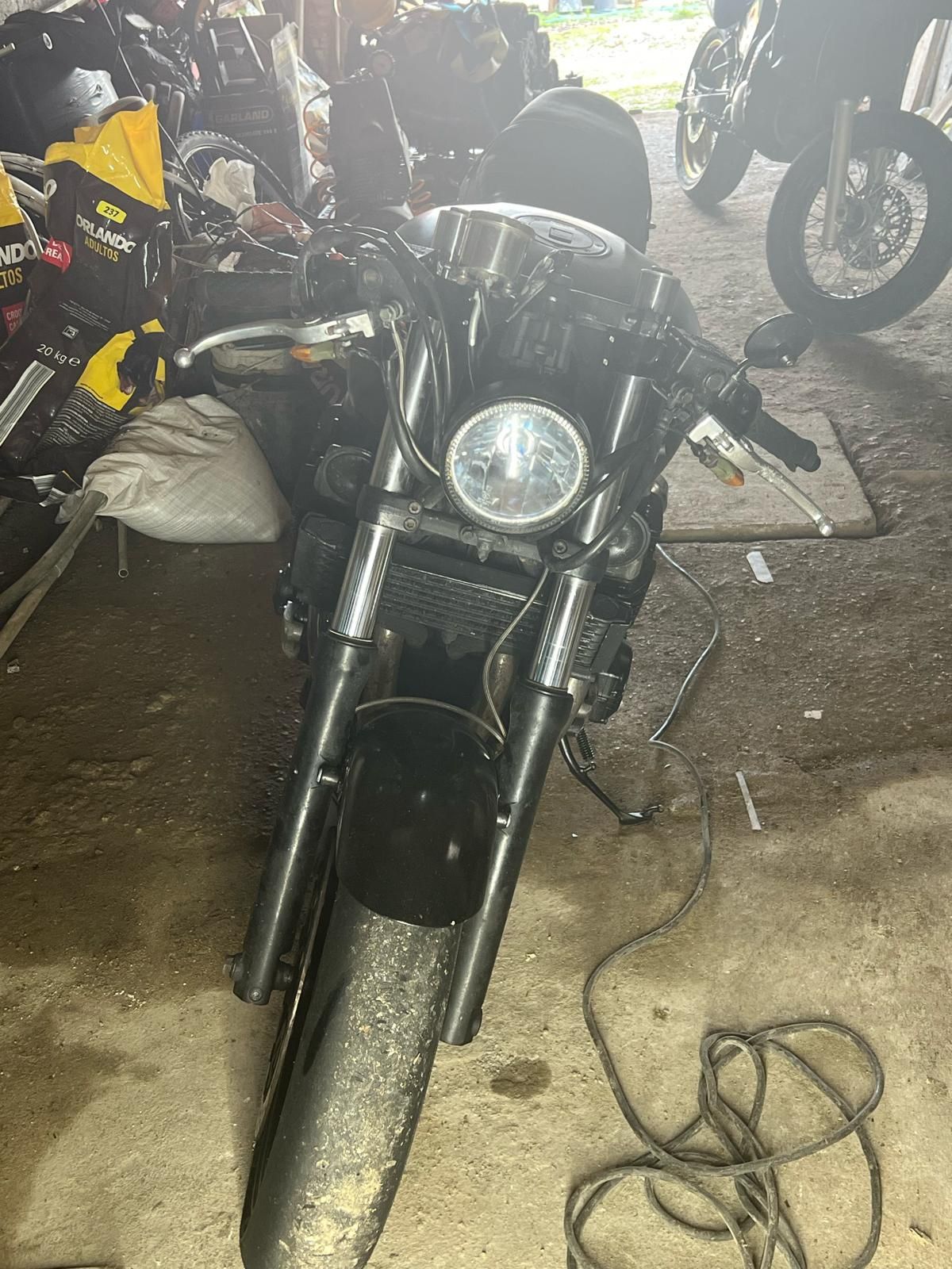 Yamaha  xjr Caferace vendo / troco