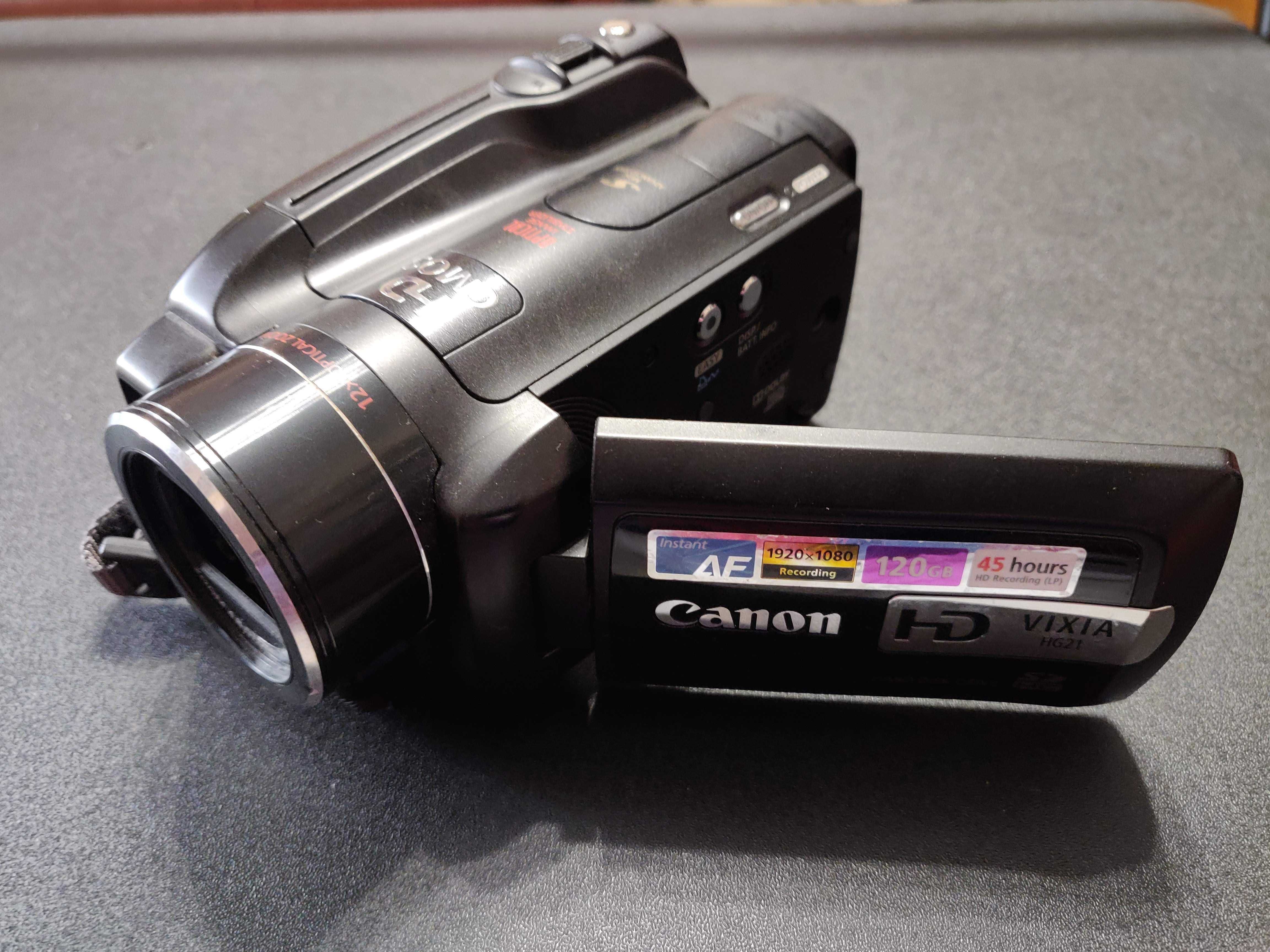 Камера Canon VIXIA HG21 A