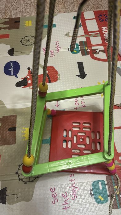 Гойдалки для дітей