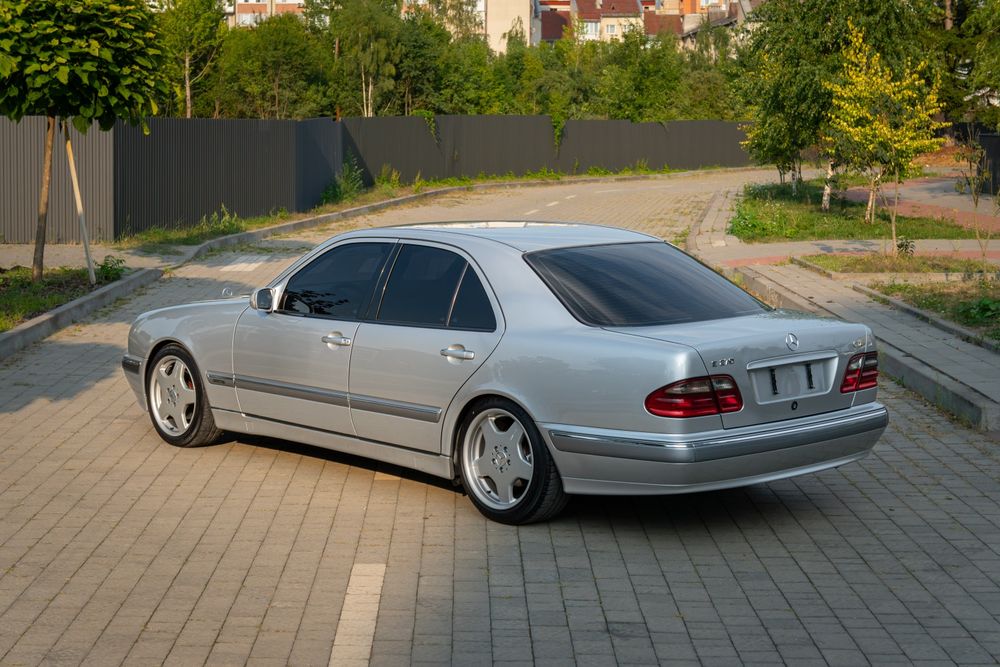 Mercede-Benz E-class W210 2.7CDI Очкарік