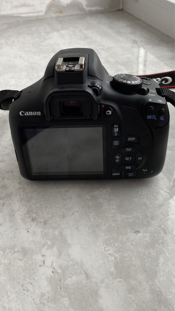 Фотоапарат Canon EOS 1300D
