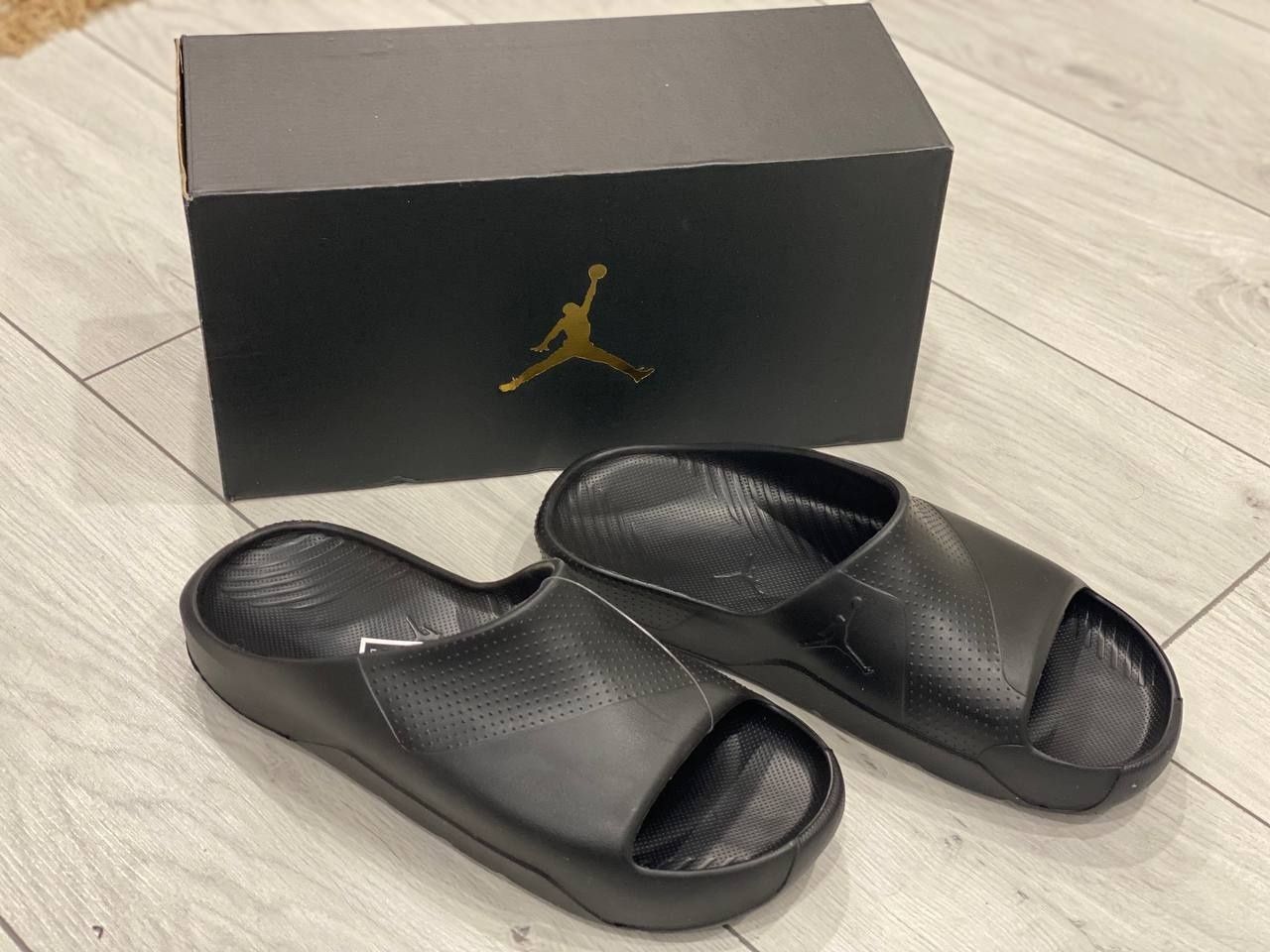 Тапочки Nike AIR Jordan