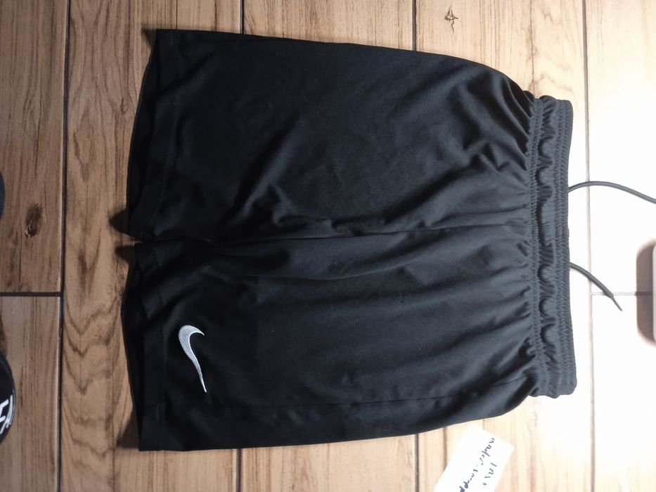 Шорти nike чорні