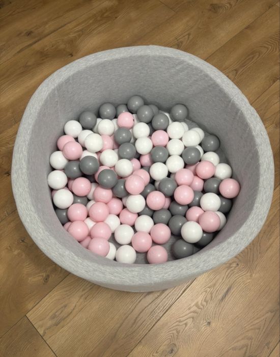 Piankowy plac+ basen z kulkami Kiddymoon