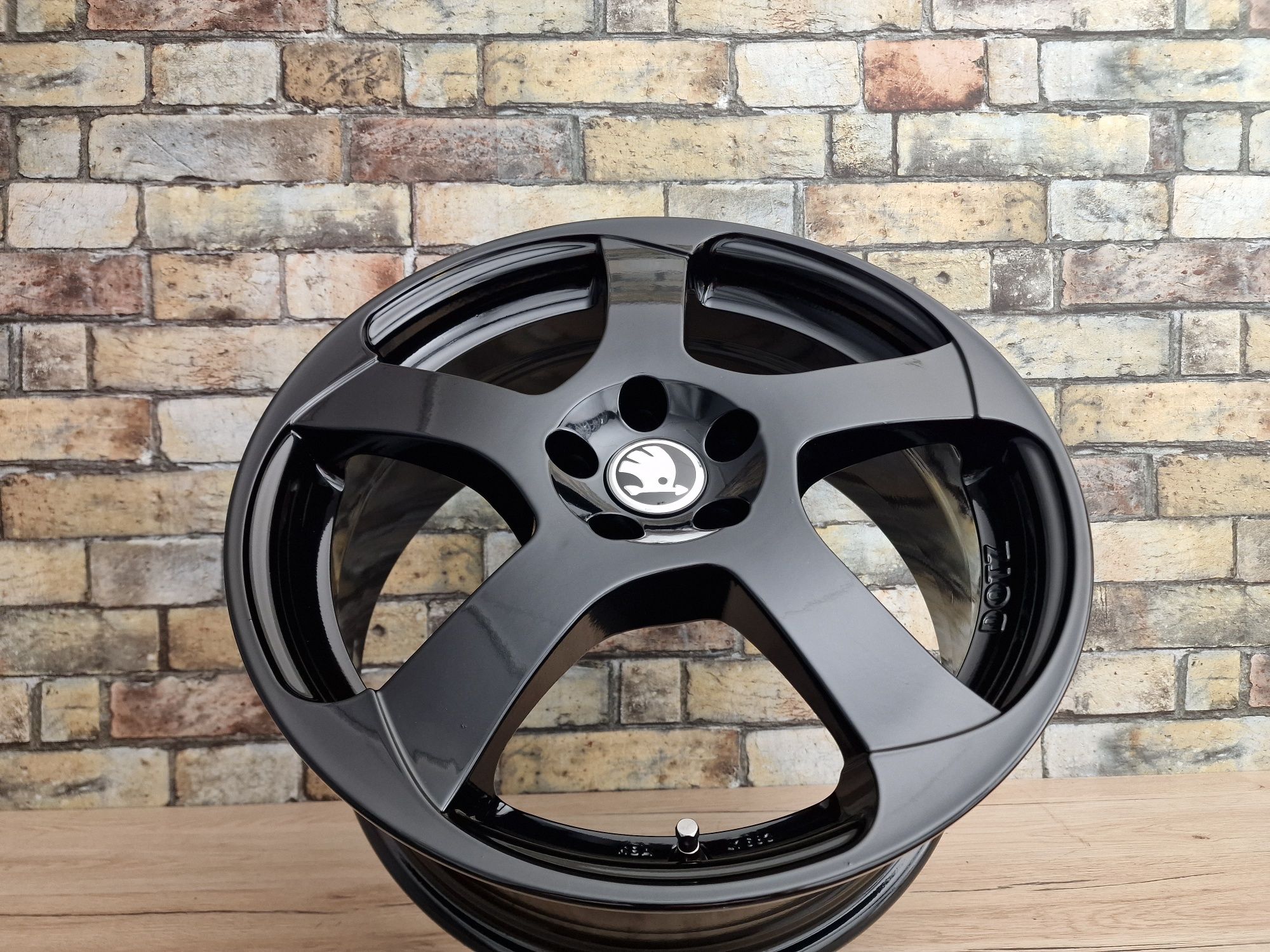 Felgi 17' 5x100 SKODA Scala Fabia Kamiq Octavia Praktik Rapid Roomster