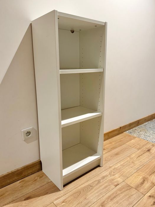 Regal na ksiazki do pokoju dziecięcego, stan BDB